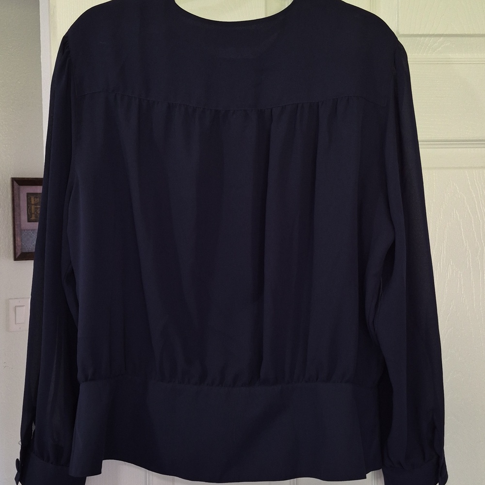Chaus Dark Navy Pleated Front Button Blouse Size 16 - Picture 7 of 10